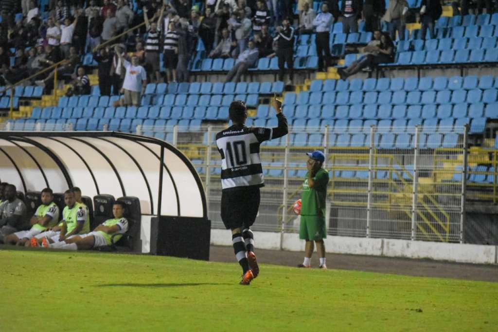 XV de Piracicaba vence Nacional no Estádio Barão de Serra Negra (Foto: Jefferson Costa)
