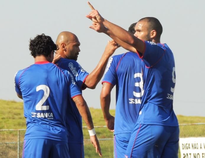 São Caetano 2 x 1 Linense – Azulão sofre para manter os 100% de aproveitamento