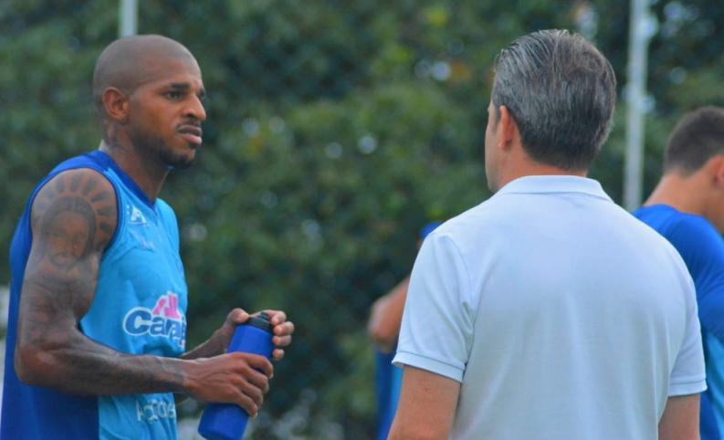 Após ser liberado pelo Atlético-GO, Jarro Barroso acerta com CSA