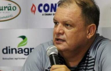Edson Vieira, técnico do Rio Claro (Foto: Rafael Alves/Comercial FC)