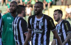 Emprestado para rival da Série B, zagueiro entra na Justiça contra o Vitória