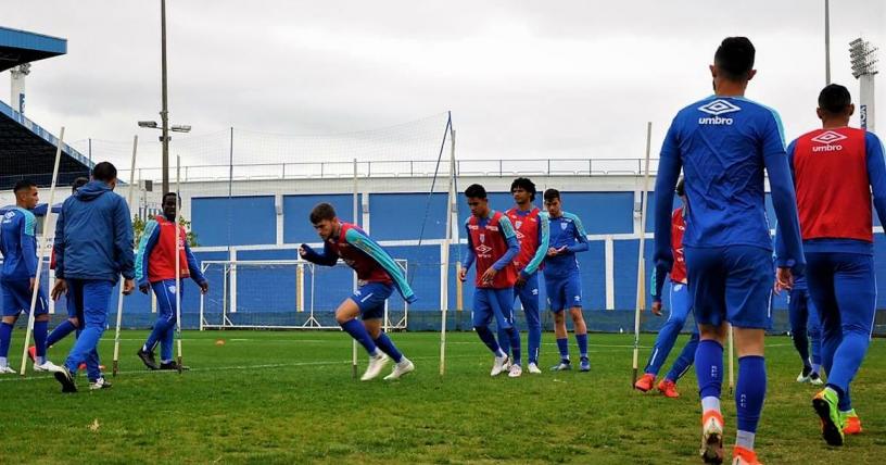 ​Avaí fecha treino e adota o silêncio antes de jogo contra o Flamengo