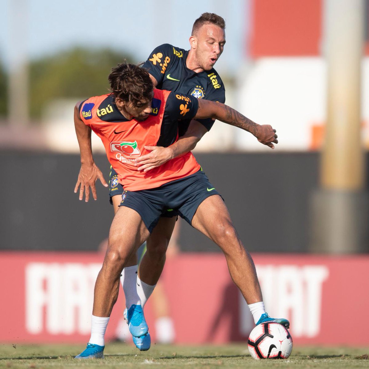 Tite repete time em treino e Neymar fará sua volta à seleção como titular nos EUA