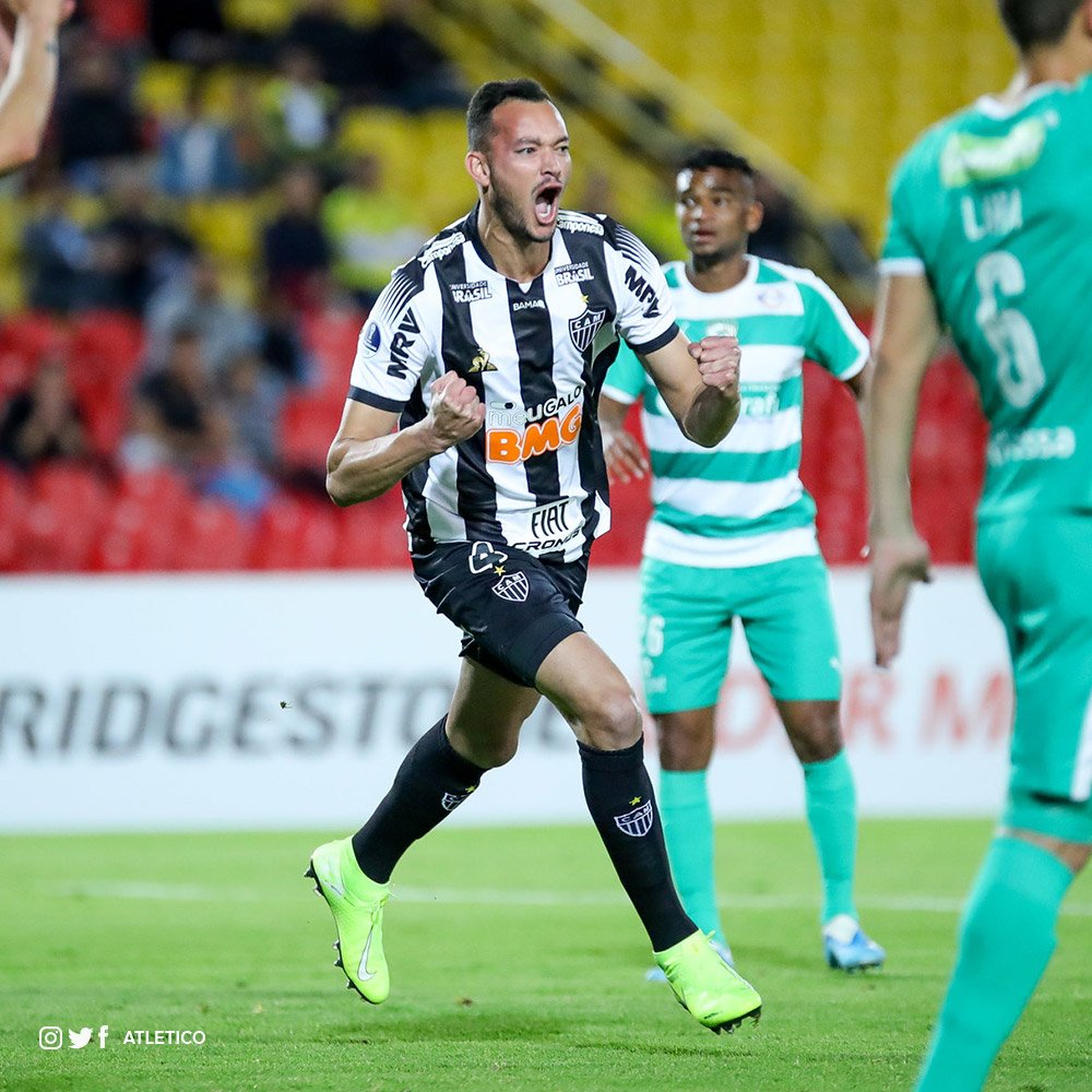 Réver confia no elenco do Atlético-MG e aposta em reviravolta na classificação