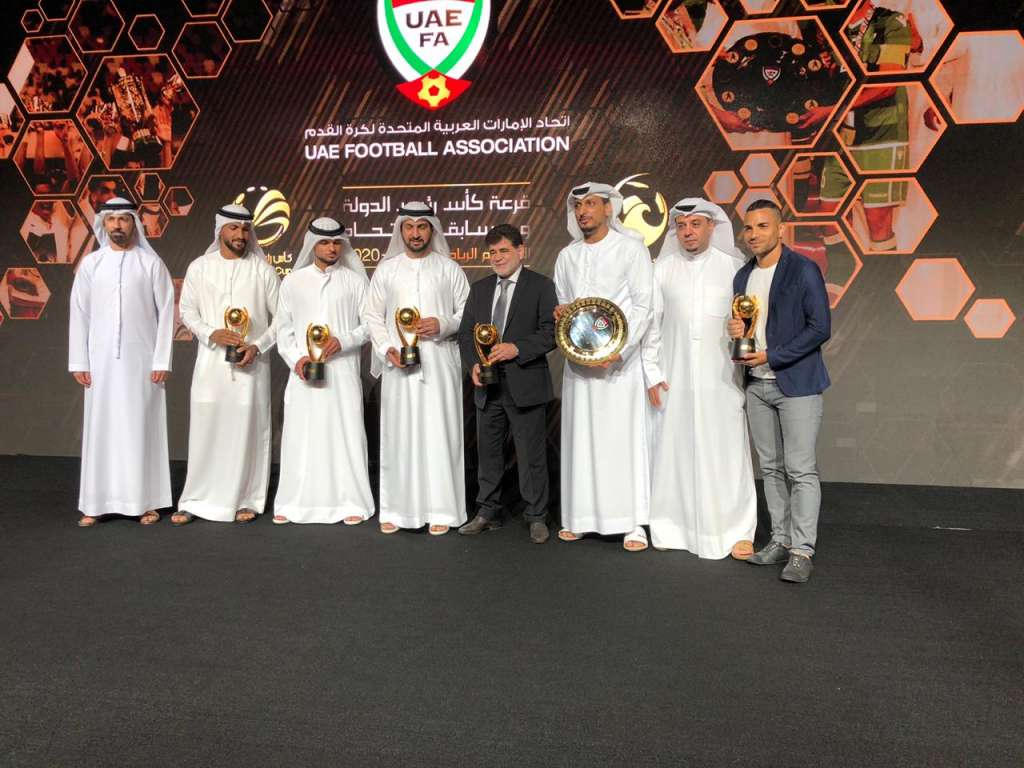 Rodriguinho, ex-Remo, recebe prêmio no futebol dos Emirados Árabes