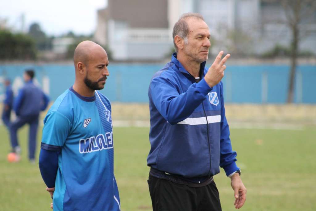 Ivan Izzo cobra maior velocidade na transição para Taubaté vencer na Copa Paulista - Caíque Toledo / Taubaté EC