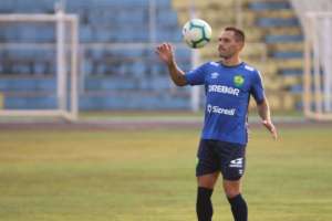 Série B: Cuiabá tem desfalques por lesões, mas técnico relaciona recém-contratados