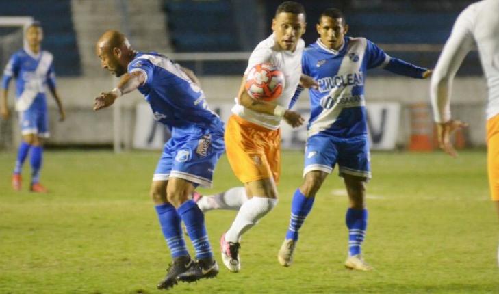 Taubaté vai tentar a primeira vitória 