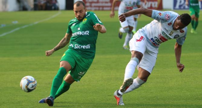 Operário derrubou mais um visitante em Ponta Grossa