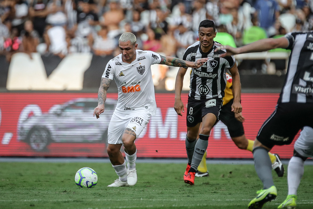Atleticanos veem time melhor do que o Botafogo e culpam expulsão pela derrota