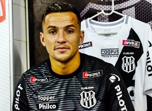 Série B: Atacante da Ponte Preta se envolve em confusão com torcedores no Instagram