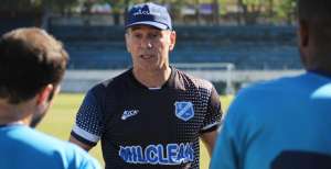 Copa Paulista: Técnico do Taubaté valoriza elenco em virada sobre a Ferroviária