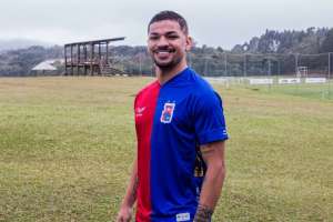Série B: Paraná acerta com ex-atacante do Cruzeiro e volante que estava no Santos