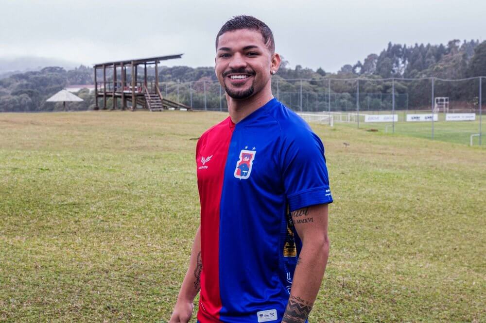 Série B: Paraná acerta com ex-atacante do Cruzeiro e volante que estava no Santos