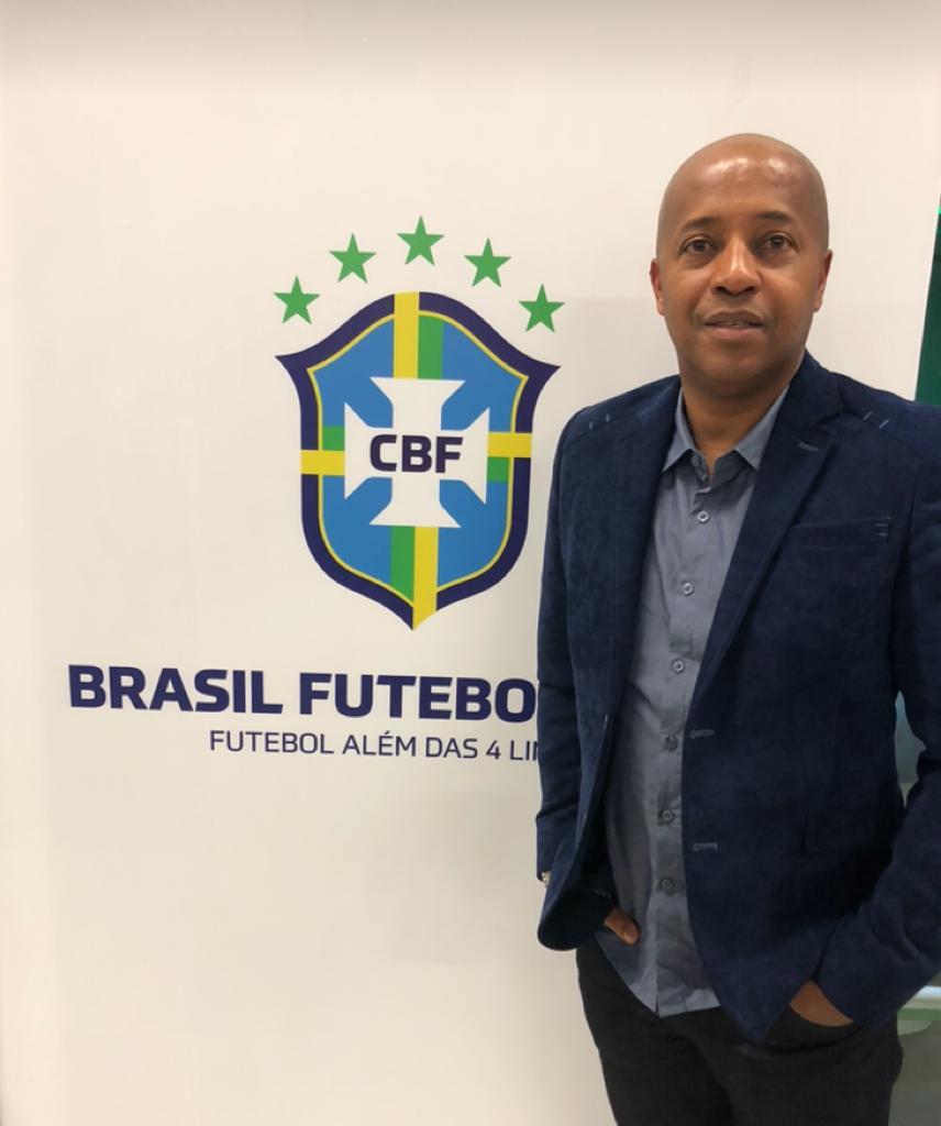 Analisando proposta para 2020, técnico participa do Brasil Futebol Expo