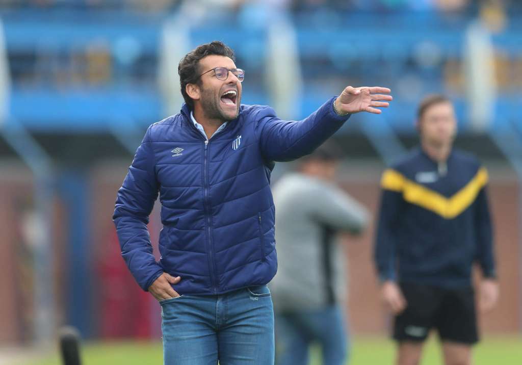 Apesar da derrota, técnico do Avaí defende venda do mando de campo 2 0002050414347 img