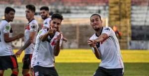 Segundona: Com problemas de iluminação, estádio do Paulista foca em melhorar gramado