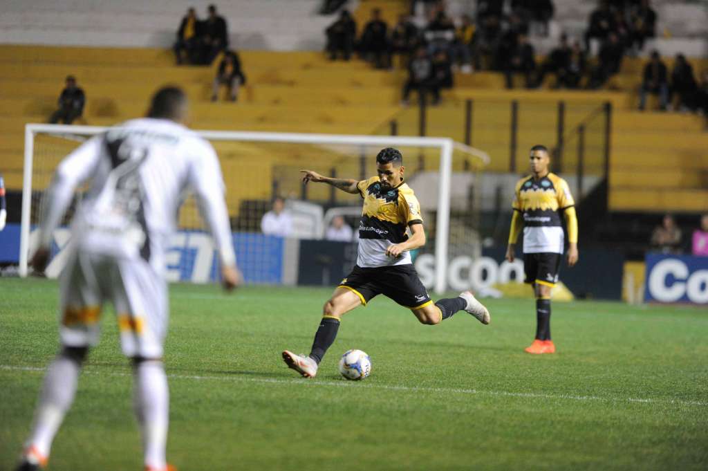 Criciúma faz um confronto direto contra o América-MG em Belo Horizonte