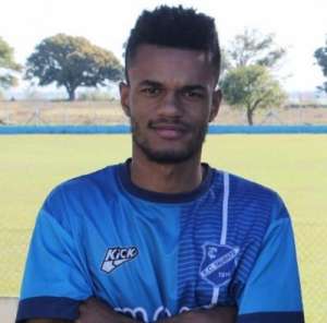 Copa Paulista: Taubaté declara luto após morte de mãe de atacante e libera jogador