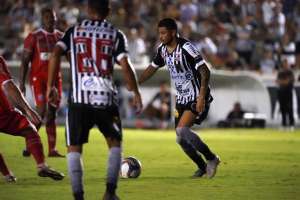 Operário acerta com lateral e atacante que estavam disputando a Série C