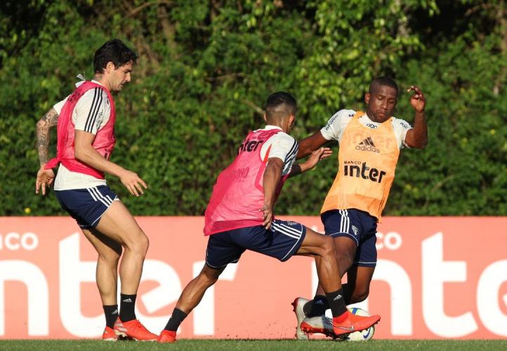 De volta da seleção olímpica, jogadores treinam no São Paulo