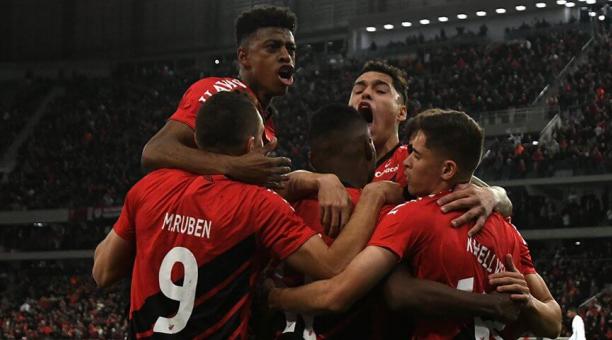 Não há favorito na decisão entre Athletico e Internacional na Copa do Brasil