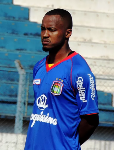 Copa Paulista: 'Lutamos muito pela liderança', diz meia polivalente do São Caetano