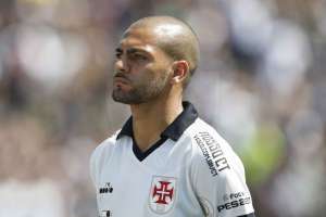 Clayton minimiza revés em estreia pelo Vasco: 'Um prazer jogar diante da torcida'