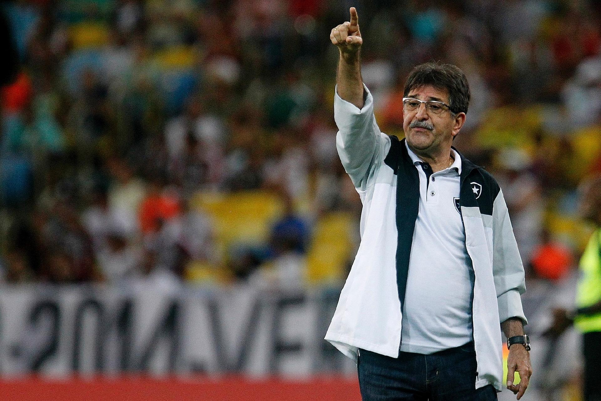 René Simões viaja à Europa e contará experiências ao Futebol Interior