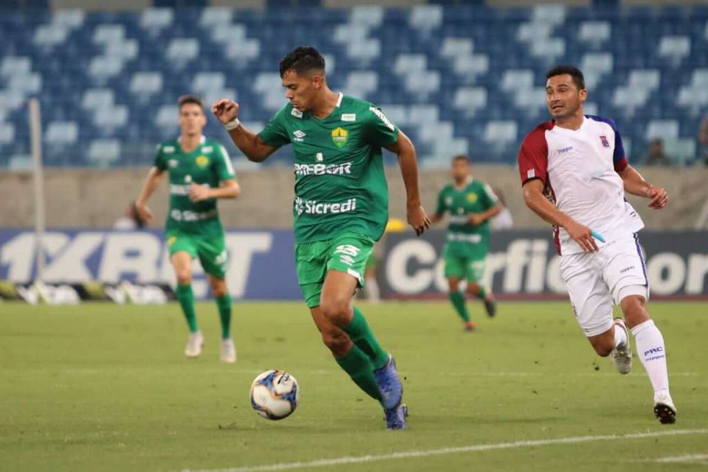 Paraná e Cuiabá fazem um confronto direto pelo G4 da Série B
