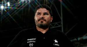 Sem Gilson e Carli, Barroca faz mudanças na escalação do Botafogo