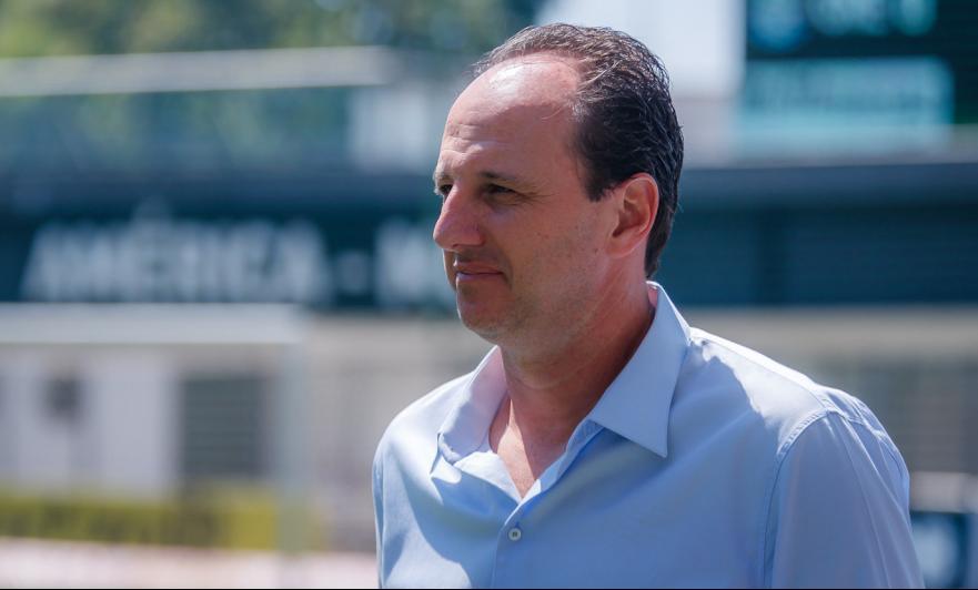 Em crise interna, Cruzeiro reencontra Mano Menezes em duelo diante do Palmeiras