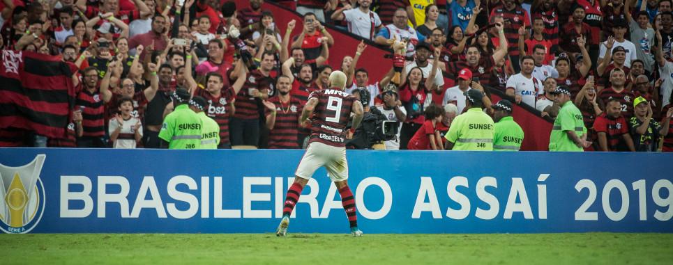 Herói contra o Santos, Gabriel nega gol para Tite e prega cautela no Flamengo
