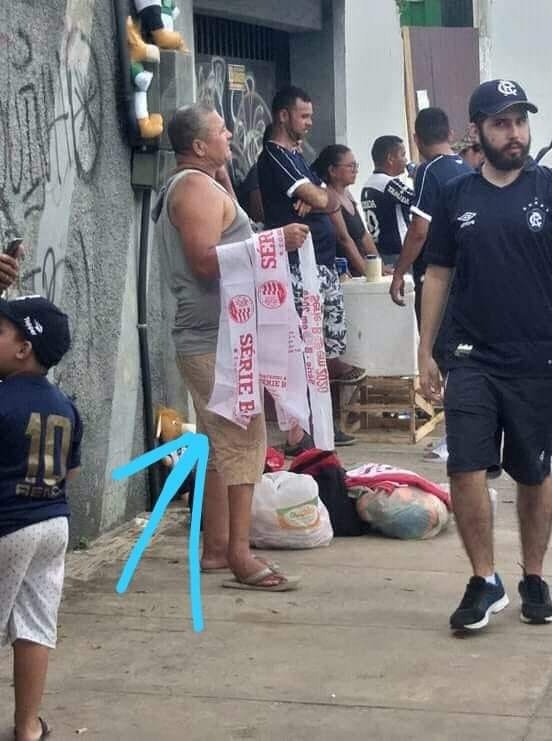Torcida do Remo zoa rival com árbitro de papelão e faixa comemorativa. Veja! 3 0002050415731 img