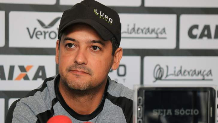 Chapecoense acerta com treinador Marquinhos Santos, do Juventude