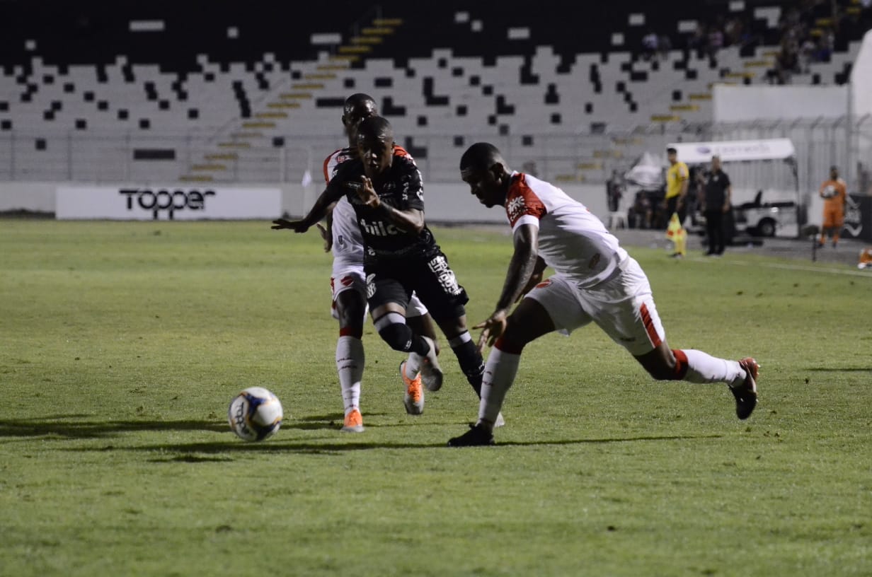 Série B: Mesmo com derrota no Majestoso, Ponte Preta mantém distância ao G4