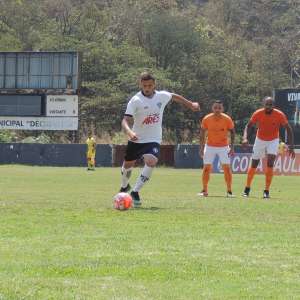 Copa Paulista: Meia do EC São Bernardo vibra com 1º gol e foca na classificação