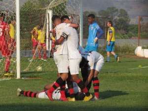 PAULISTA SUB-20 2ª DIV: Flamengo e Mauaense empatam 'duelo direto'; Guarulhos respira