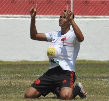 Festa no gol do Pouso alegre