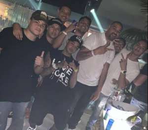 Gabigol e Adriano Imperador curtem noitada com Anitta e Jojo