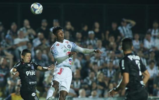 Kleina culpa a boleirada, mas ele errou mais na derrota da Ponte