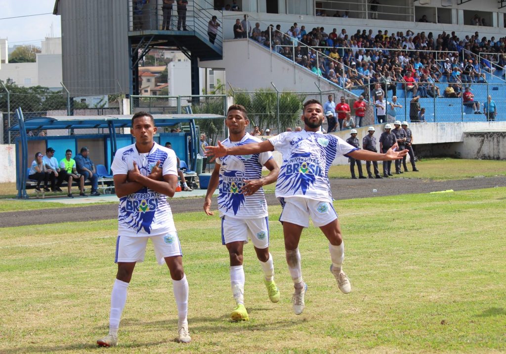 Artilheiro da Segundona recebe sondagens, mas encaminha novo vínculo com atual clube