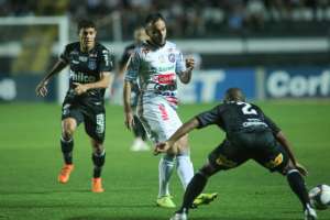 Série B: Ponte Preta amarga queda livre após Copa América e vê G4 cada vez mais longe