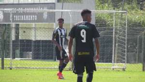 Sem transporte, base do Figueirense tem treino cancelado