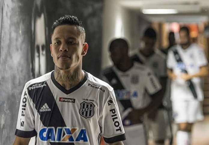 Fluminense acerta com ex-zagueiro do Coritiba e lateral ex-Santos e Ponte Preta