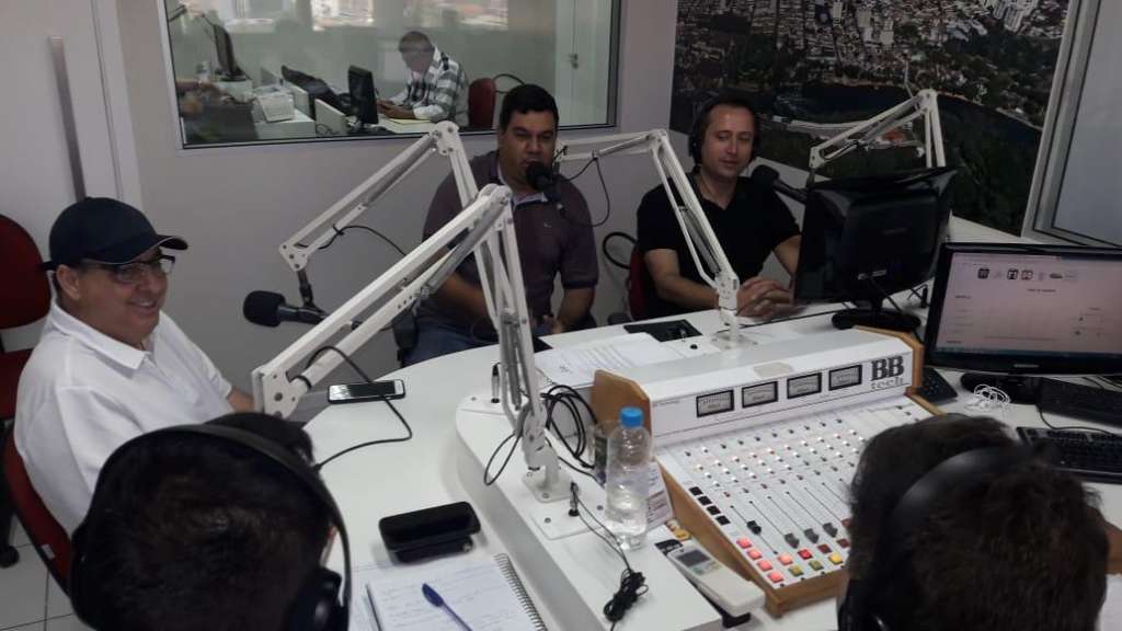 Edivaldo Ferraz, da E&L Marketing Esportivo, empresa responsável pelo projeto, foi em algumas rádios da cidade para divulgar a promoção