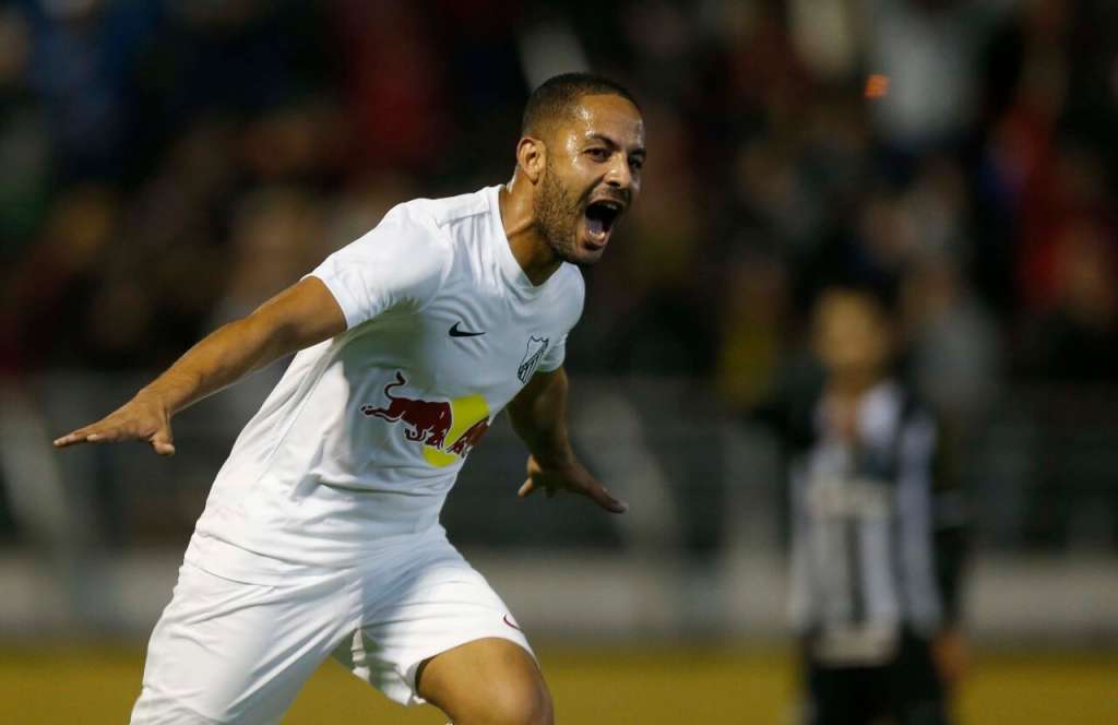 Artilheiro do Bragantino na Série B, o atacante Ytalo está retornando