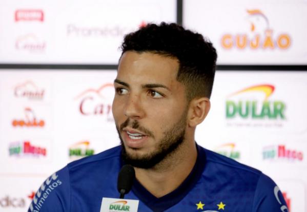 Meia Flávio analisa primeiro turno do Bahia e garante: “Vamos brigar por Libertadores”