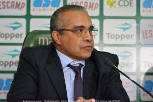 Presidente de time ameaçado de rebaixamento na Série B renuncia ao cargo