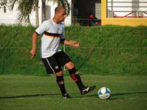 Jogador com experiência em times de São Paulo acerta com o Pouso Alegre-MG